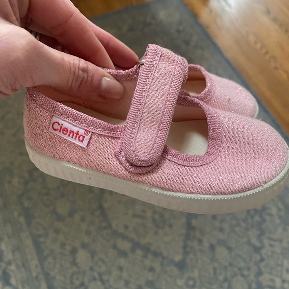 Cienta Pink Kids Shoes size 21 - Picture 1 of 3